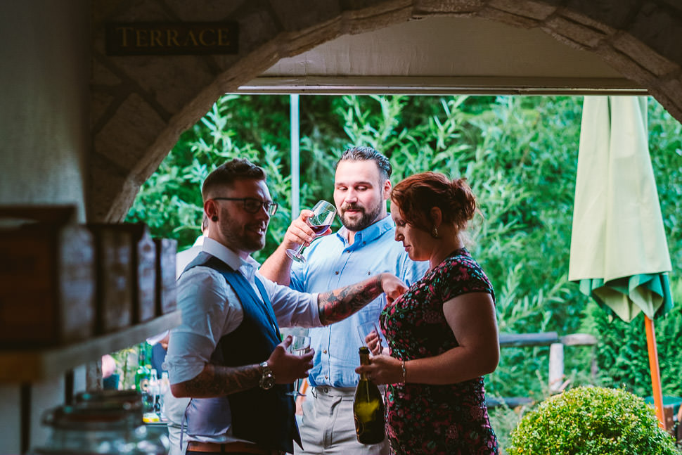 054 GREEN DRAGON INN WEDDING PHOTOGRAPHY CHELTENHAM