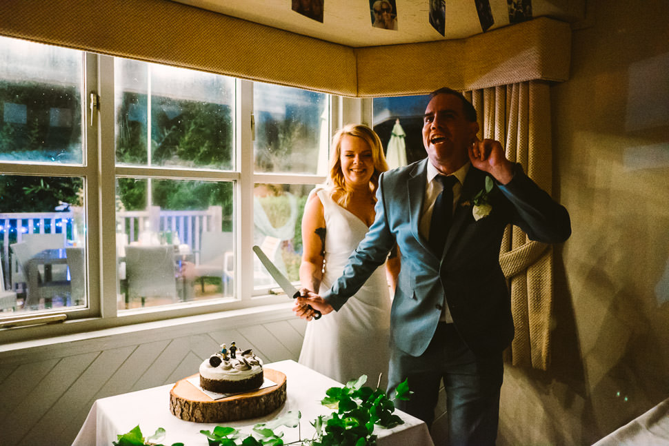 071 GREEN DRAGON INN WEDDING PHOTOGRAPHY CHELTENHAM