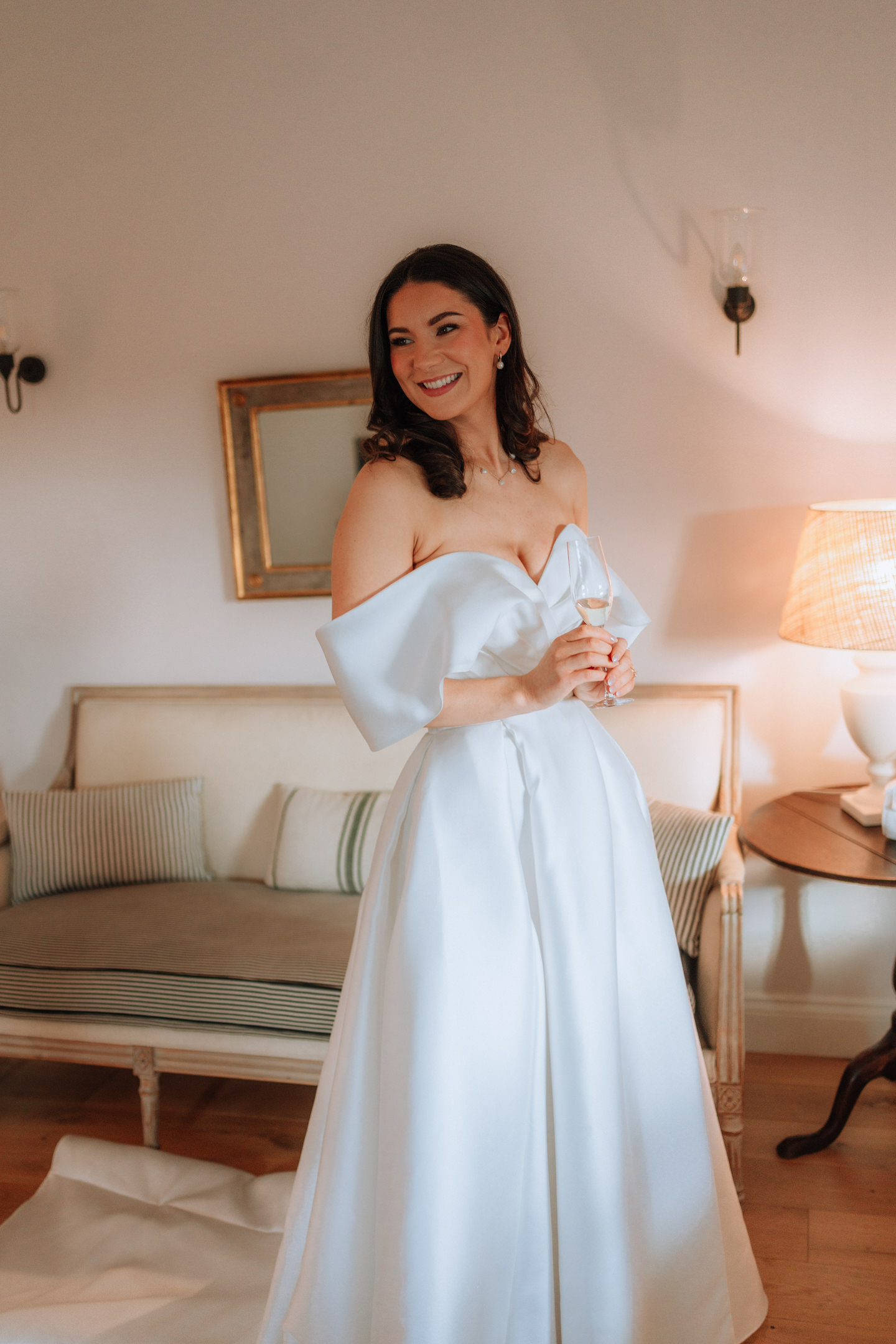 HOLLIE SIMON LLANTILIO HOUSE WEDDING PHOTOGRAPHY 001