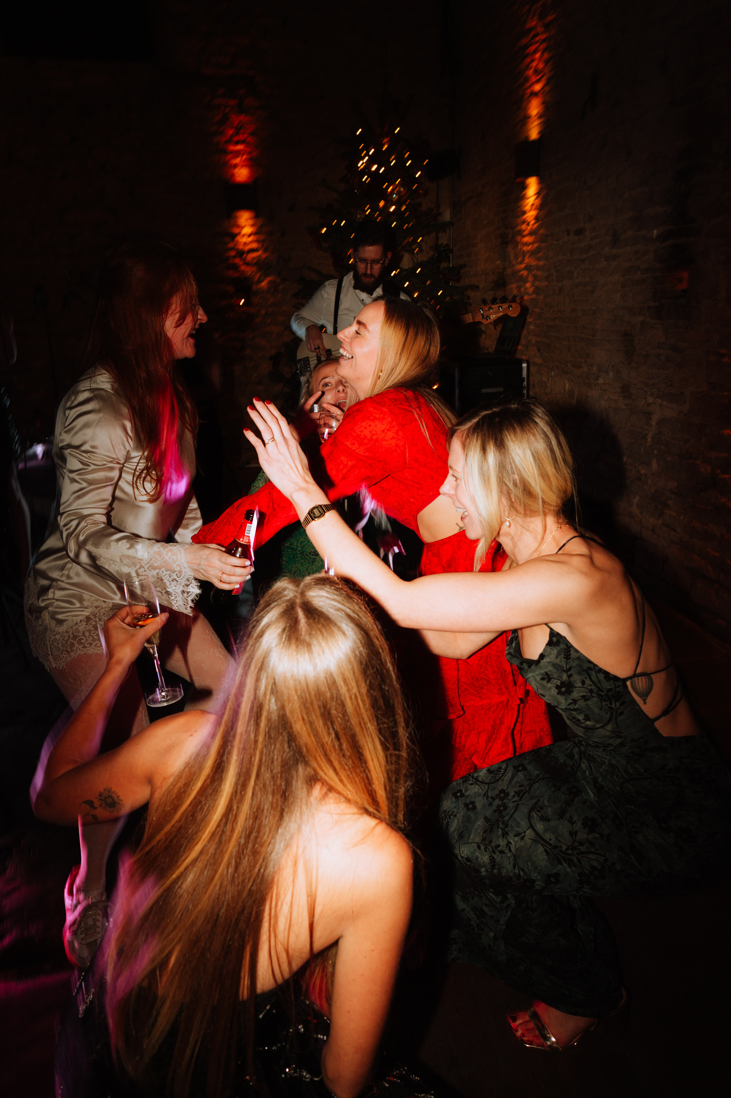 PREVIEW GEORGIE HARRY CRIPPS BARN WEDDING PHOTOGRAPHY 038