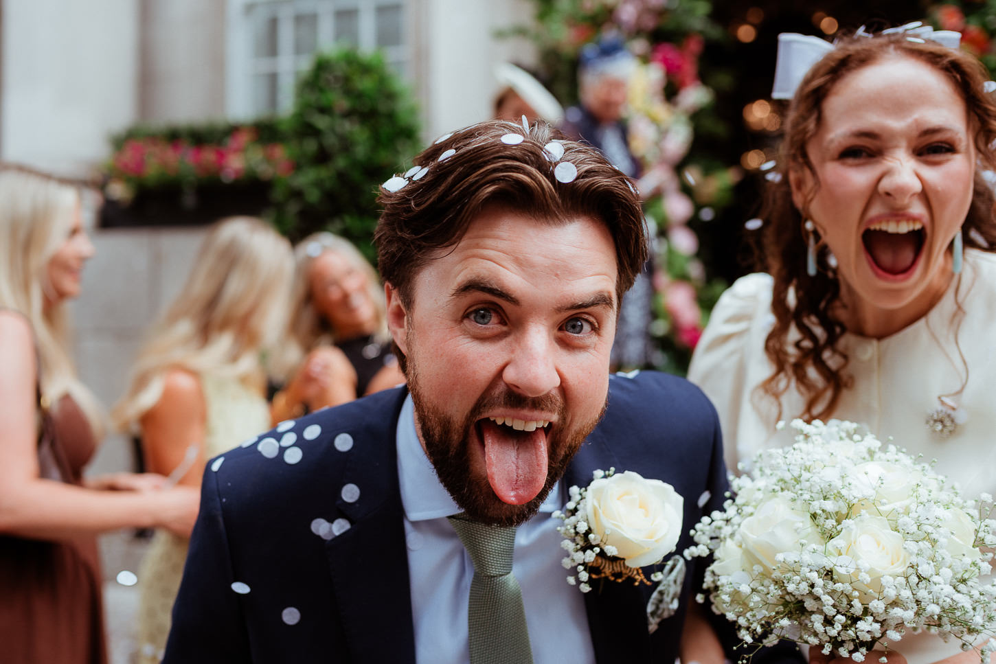 PREVIEW LOUISE WAYNE CHELSEA OLD TOWN HALL WEDDING PHOTOGRAPHY LONDON 011