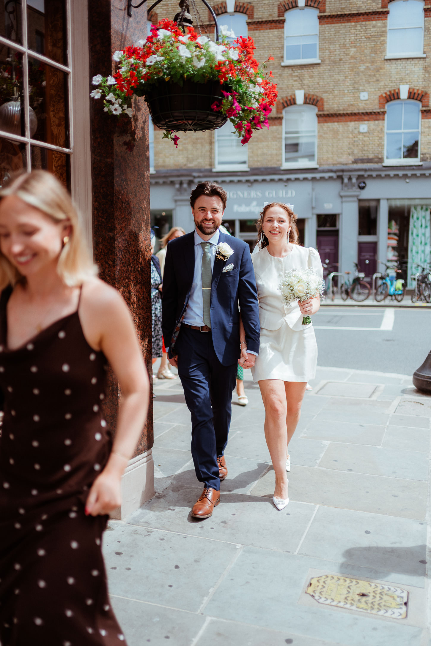 PREVIEW LOUISE WAYNE CHELSEA OLD TOWN HALL WEDDING PHOTOGRAPHY LONDON 015