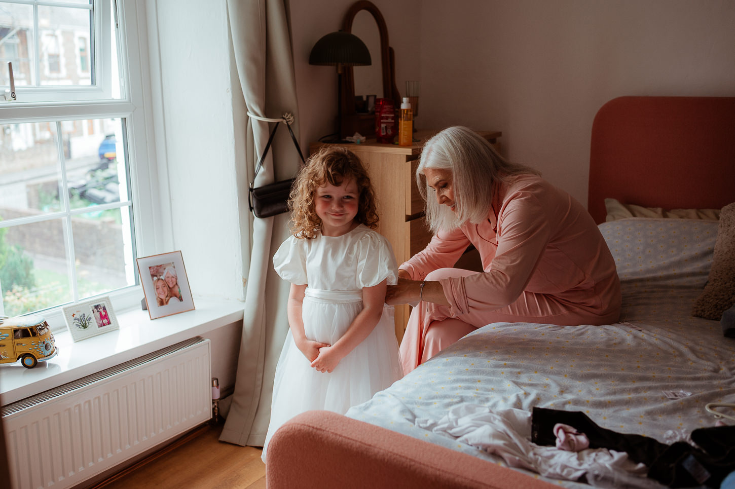 ALICE NIALL THE OLD HOUSE 1147 WEDDING PHOTOGRAPHY 001