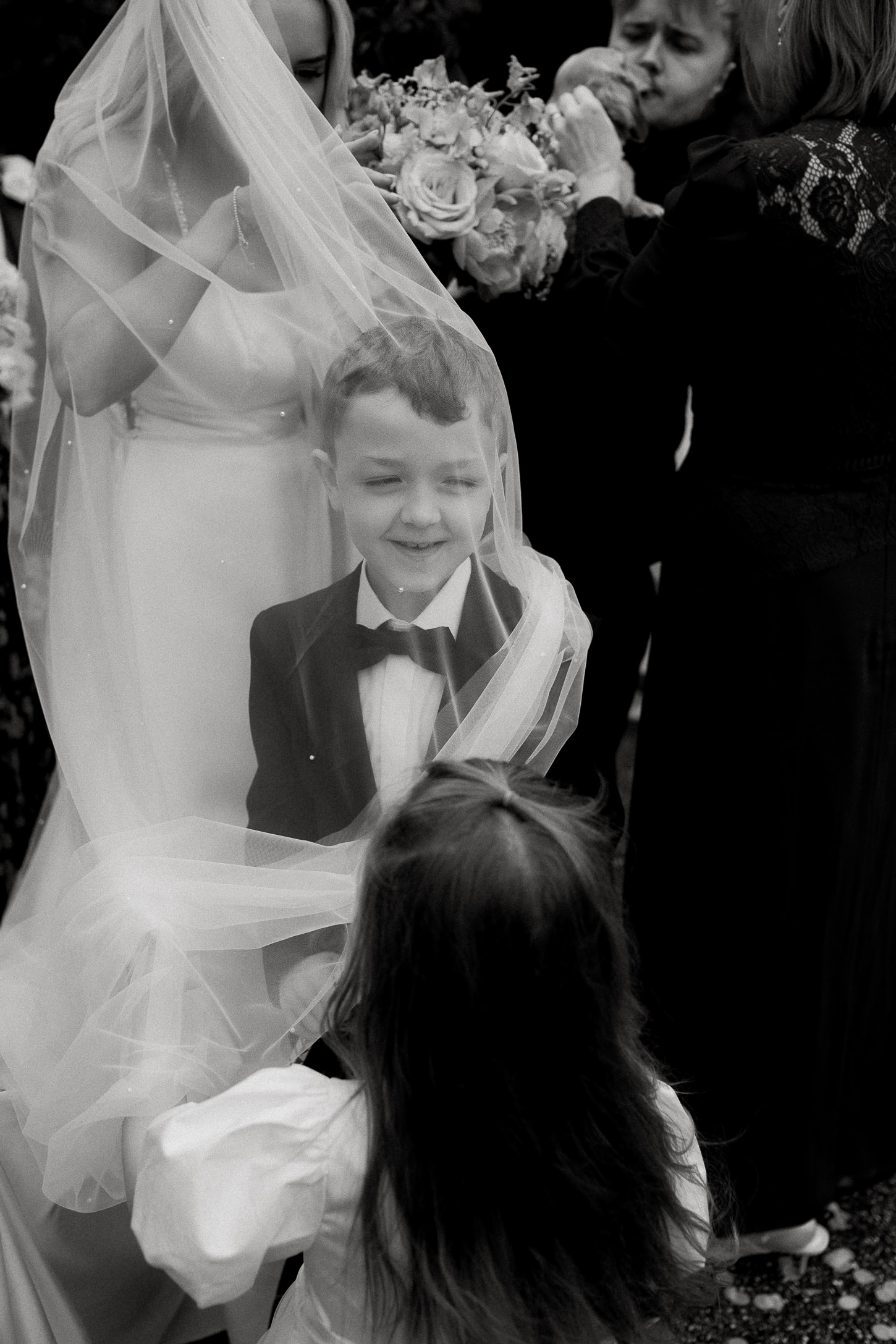 ALICE NIALL THE OLD HOUSE 1147 WEDDING PHOTOGRAPHY 011