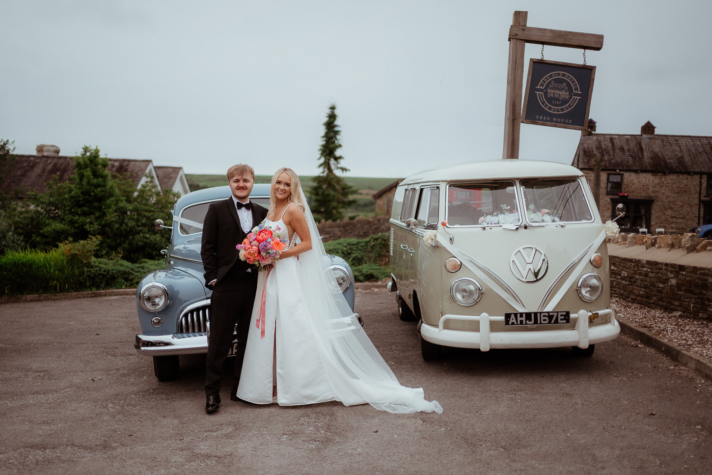ALICE NIALL THE OLD HOUSE 1147 WEDDING PHOTOGRAPHY 015