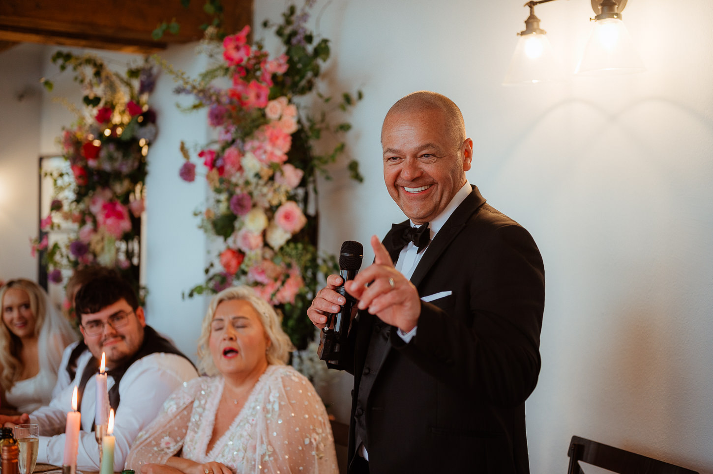 ALICE NIALL THE OLD HOUSE 1147 WEDDING PHOTOGRAPHY 021