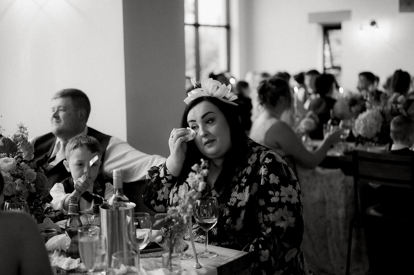 ALICE NIALL THE OLD HOUSE 1147 WEDDING PHOTOGRAPHY 023