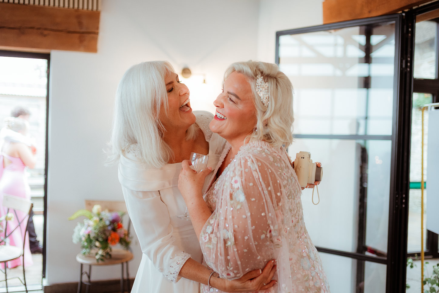 ALICE NIALL THE OLD HOUSE 1147 WEDDING PHOTOGRAPHY 027