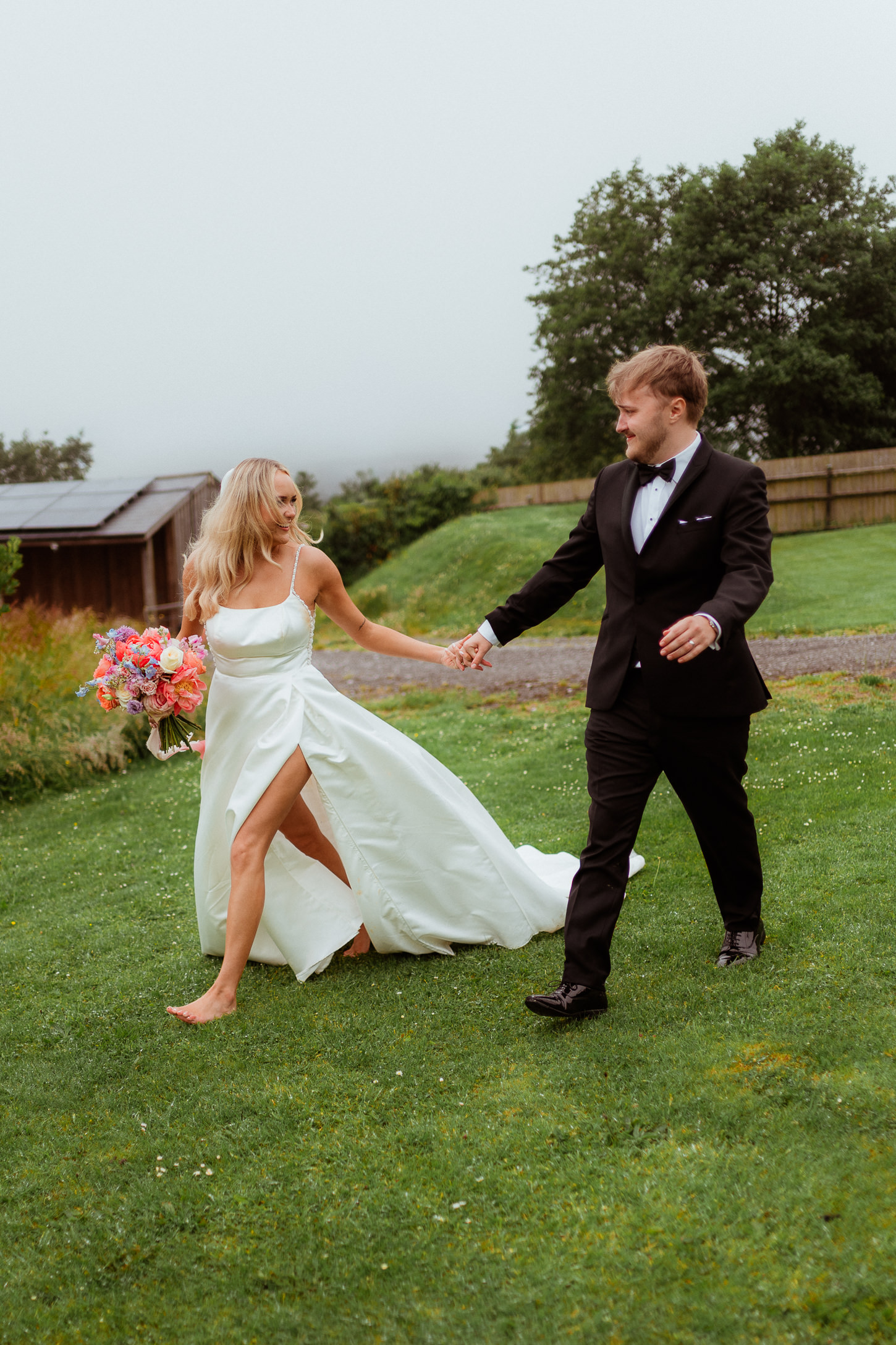 ALICE NIALL THE OLD HOUSE 1147 WEDDING PHOTOGRAPHY 030
