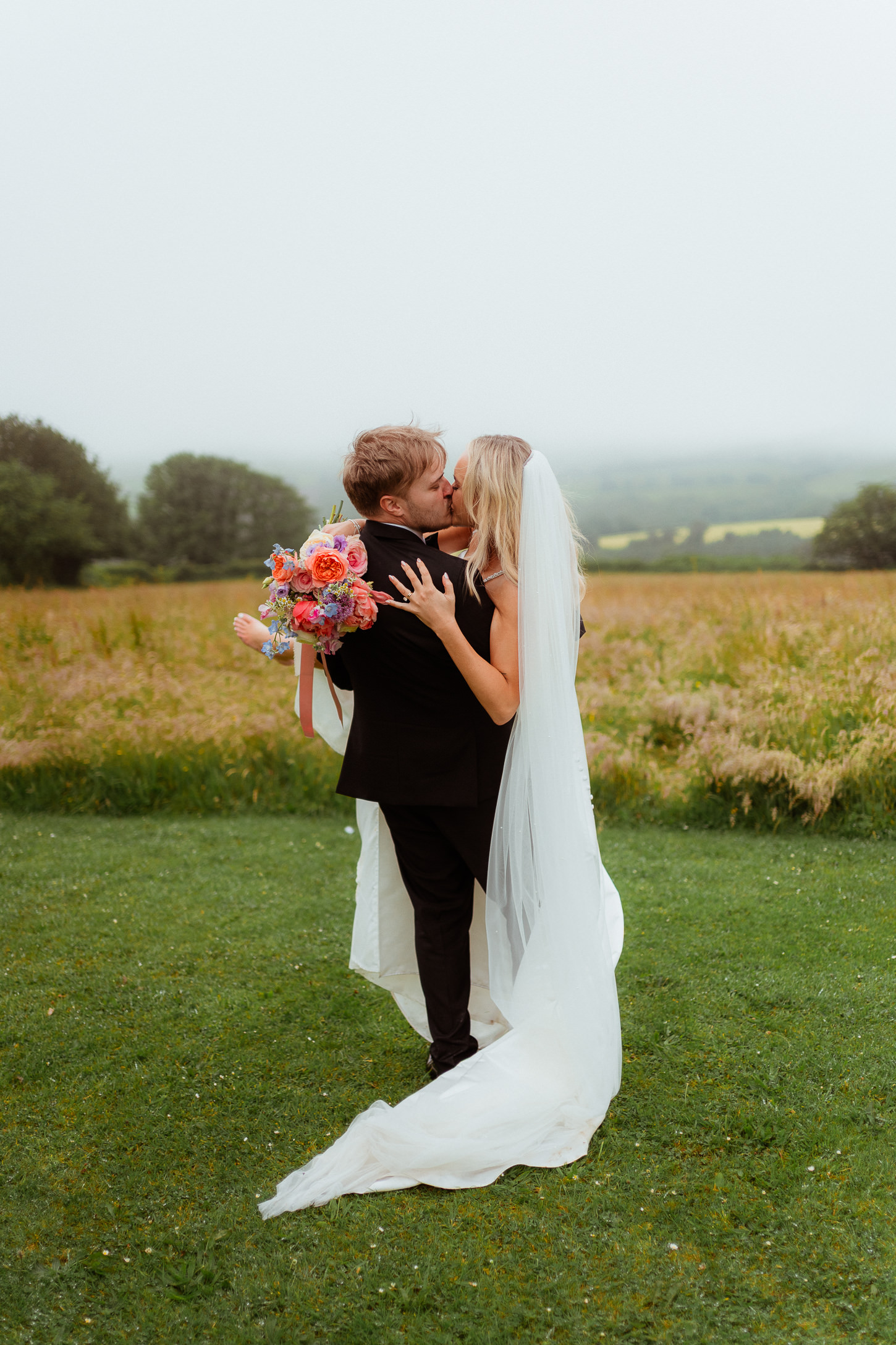 ALICE NIALL THE OLD HOUSE 1147 WEDDING PHOTOGRAPHY 031