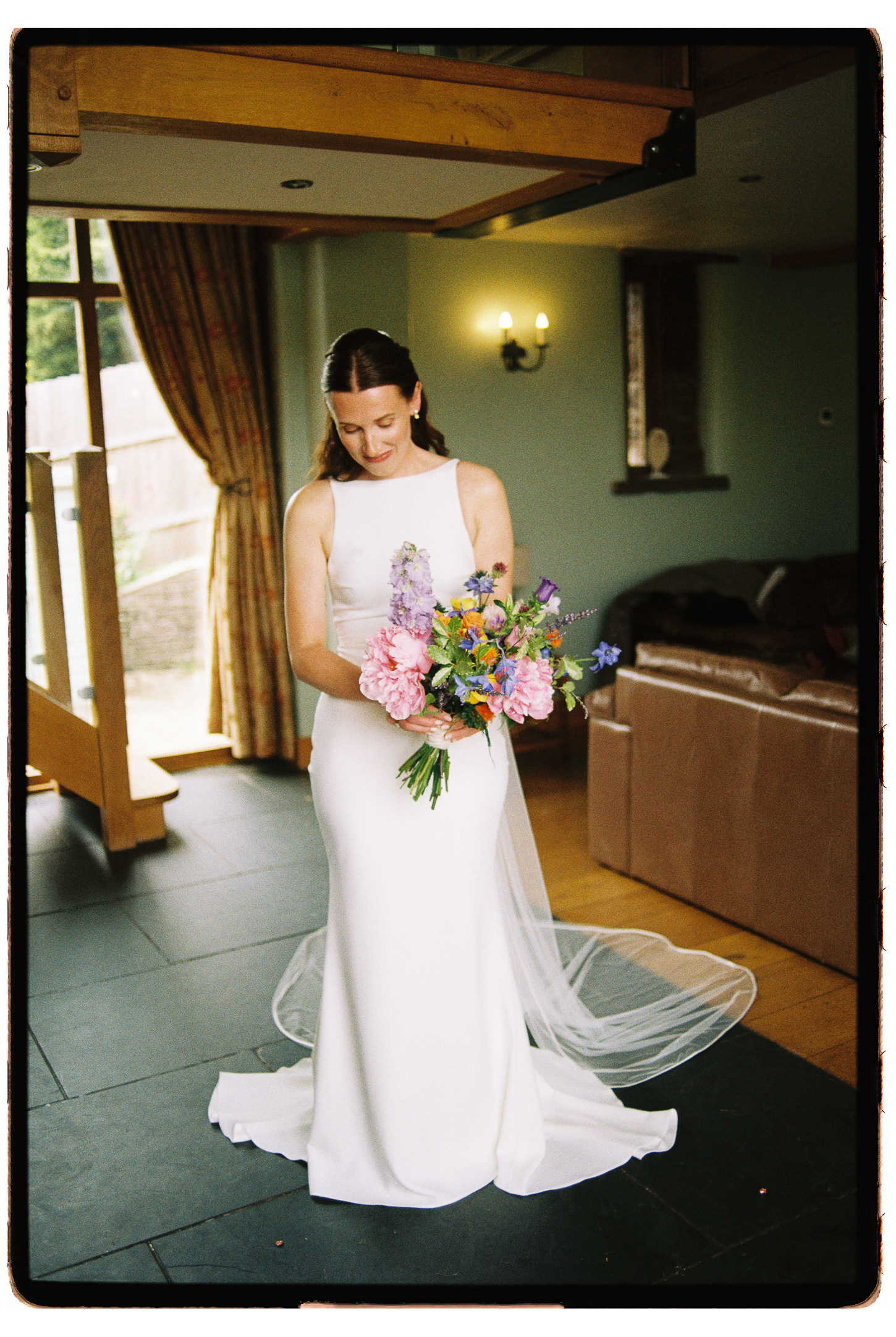 LAUREN SAM PREVIEW WEDDING FILM PHOTOGRAPHY SUGARLOAF BARN 002