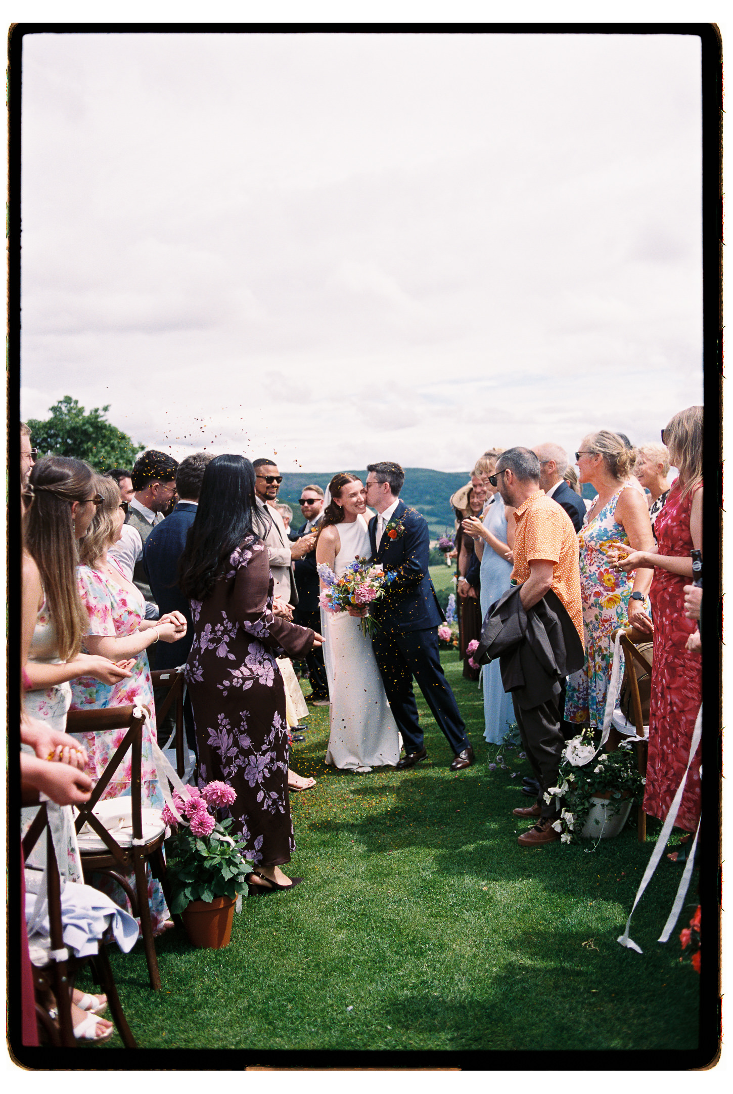 LAUREN SAM PREVIEW WEDDING FILM PHOTOGRAPHY SUGARLOAF BARN 003