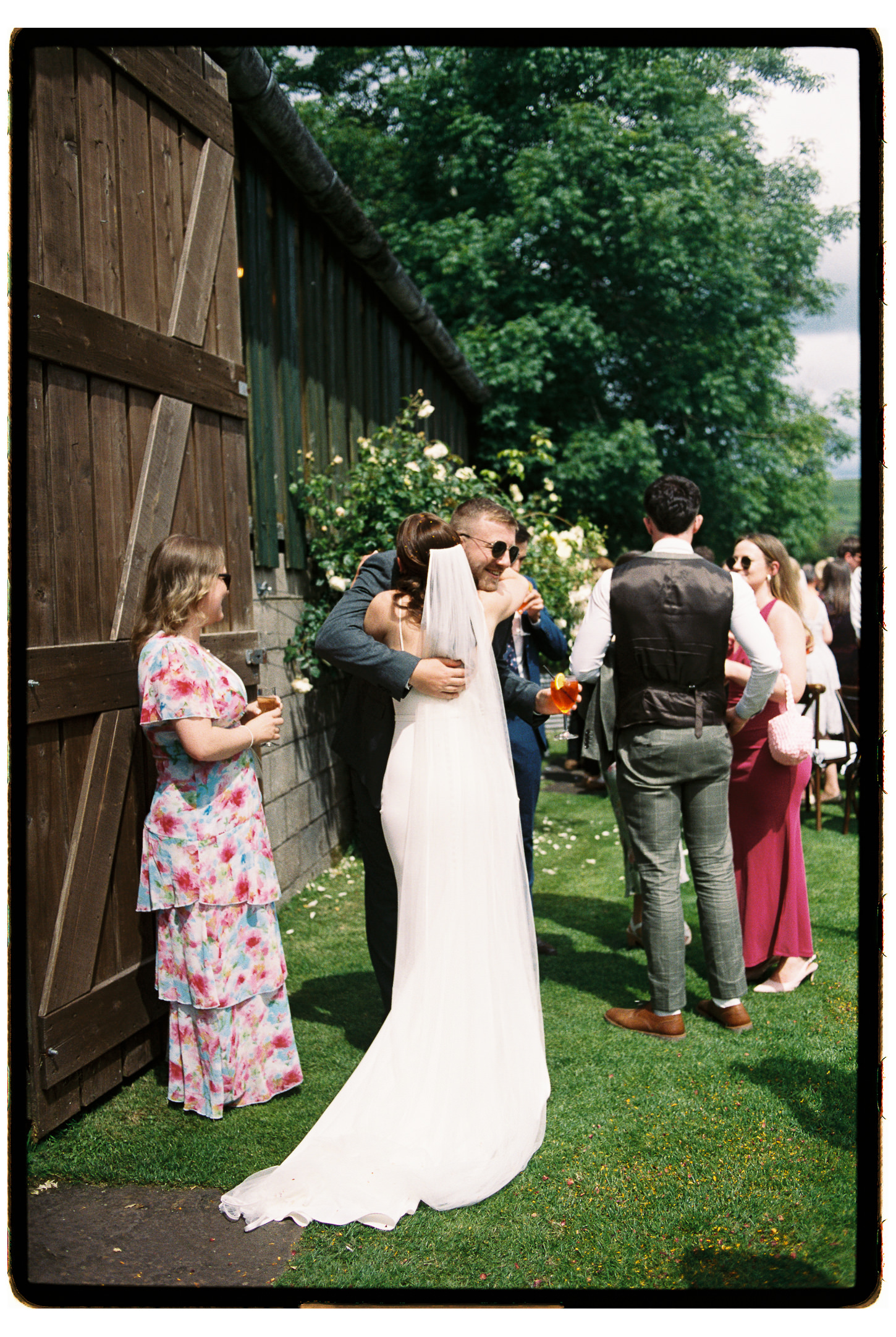 LAUREN SAM PREVIEW WEDDING FILM PHOTOGRAPHY SUGARLOAF BARN 004