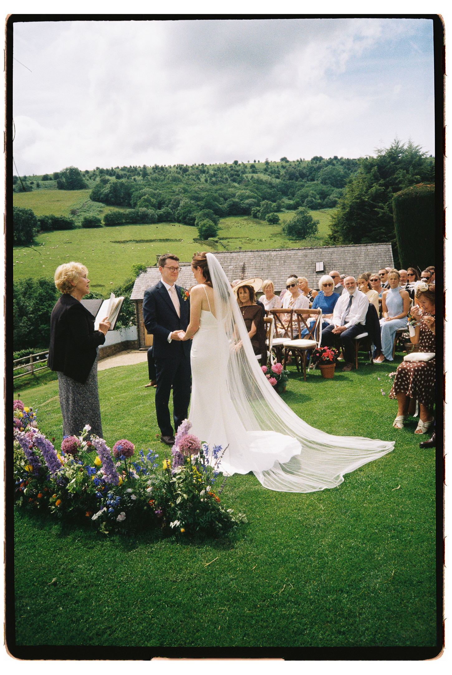 LAUREN SAM PREVIEW WEDDING FILM PHOTOGRAPHY SUGARLOAF BARN 009