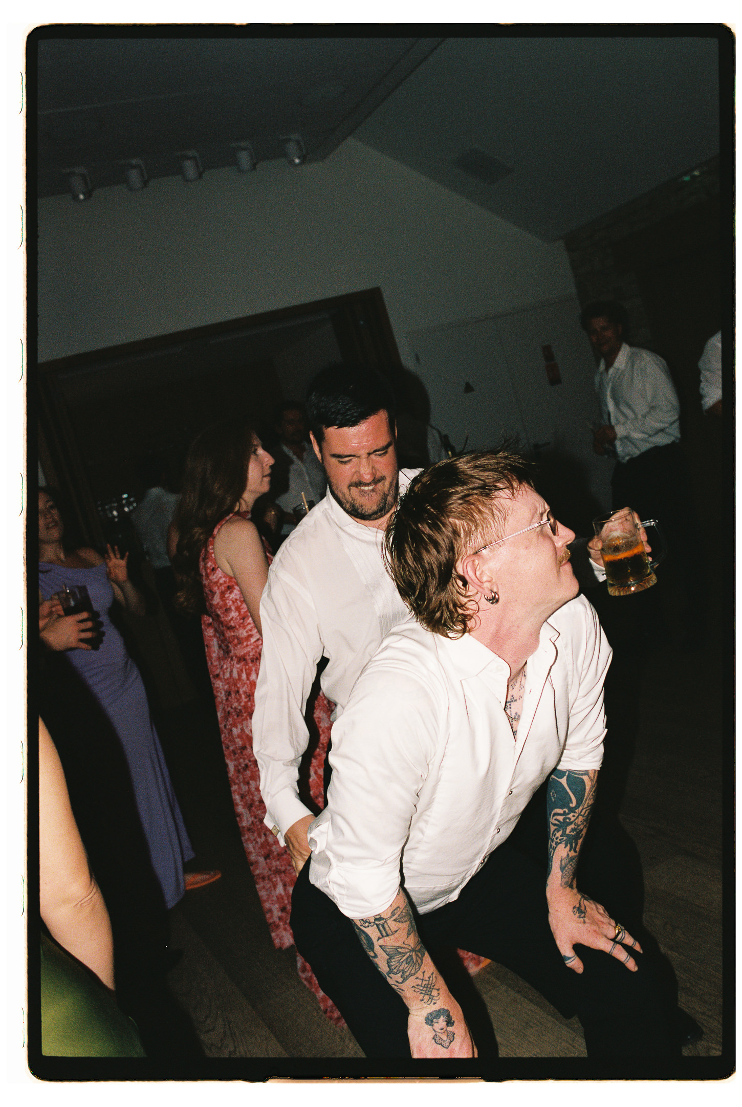 LOUISE WAYNE PREVIEW WEDDING FILM PHOTOGRAPHY CHATEAU DE CAZENAC 009