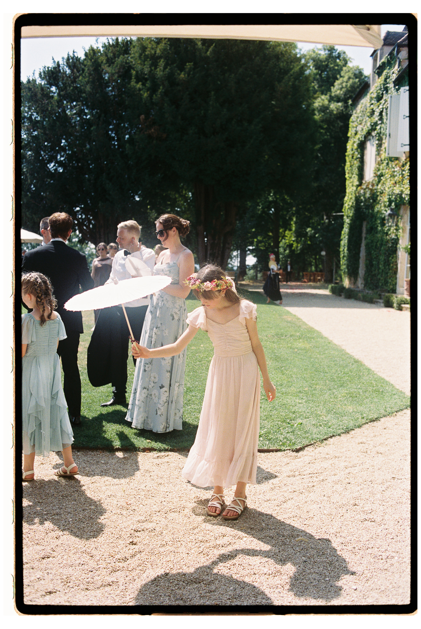 LOUISE WAYNE PREVIEW WEDDING FILM PHOTOGRAPHY CHATEAU DE CAZENAC 011