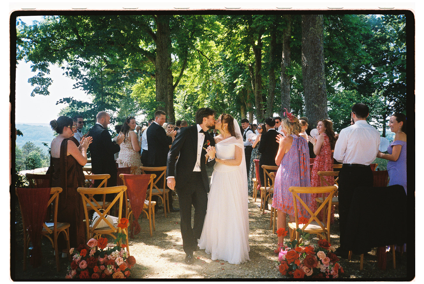 LOUISE WAYNE PREVIEW WEDDING FILM PHOTOGRAPHY CHATEAU DE CAZENAC 015