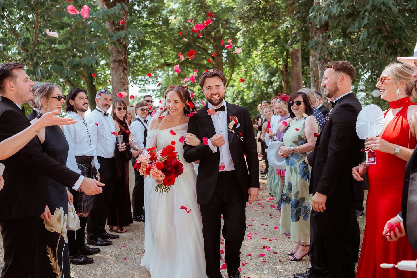 LOUISE WAYNE CHATEAU DE CAZENAC WEDDING PHOTOGRAPHY DORDOGNE FRANCE 008