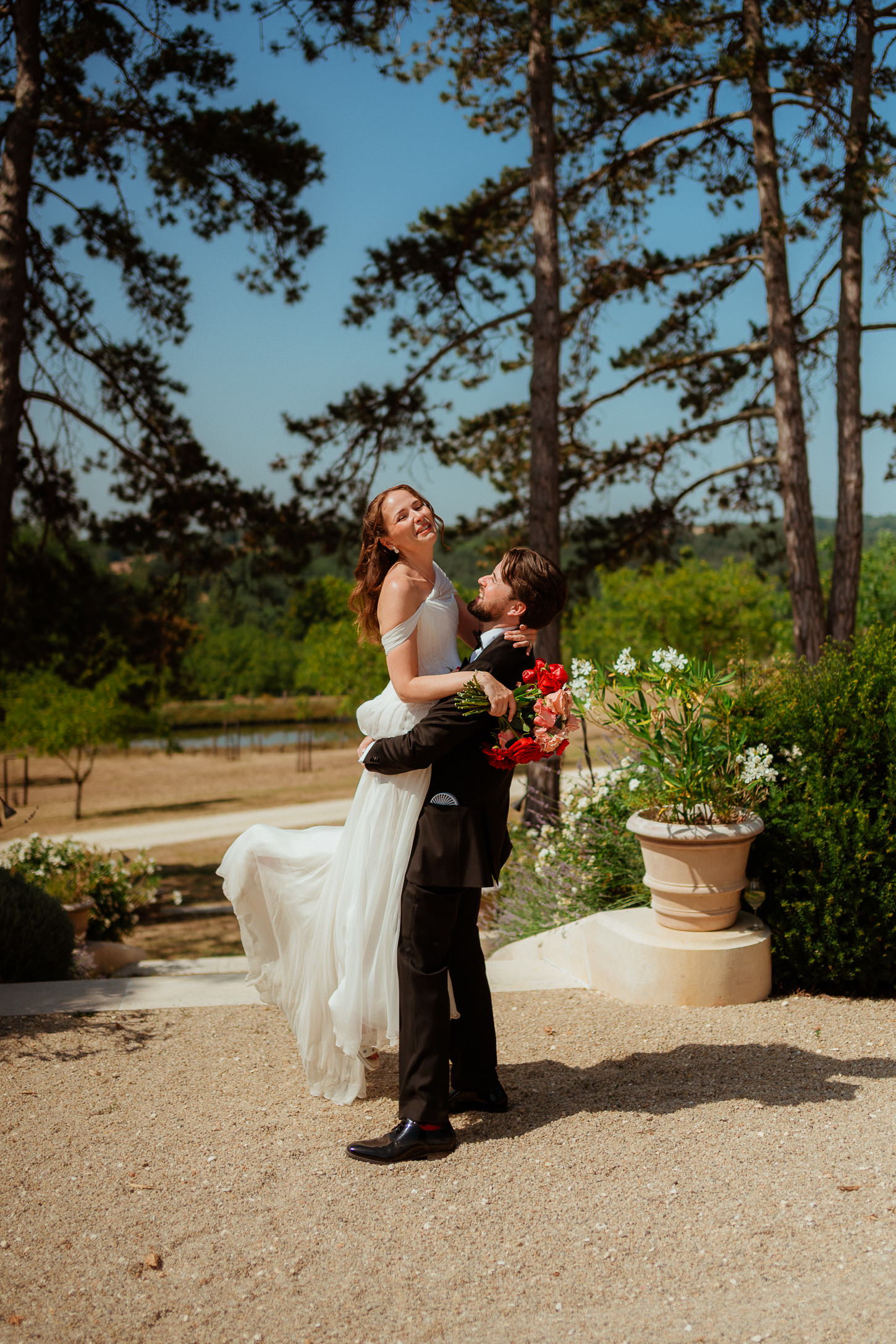 LOUISE WAYNE CHATEAU DE CAZENAC WEDDING PHOTOGRAPHY DORDOGNE FRANCE 011