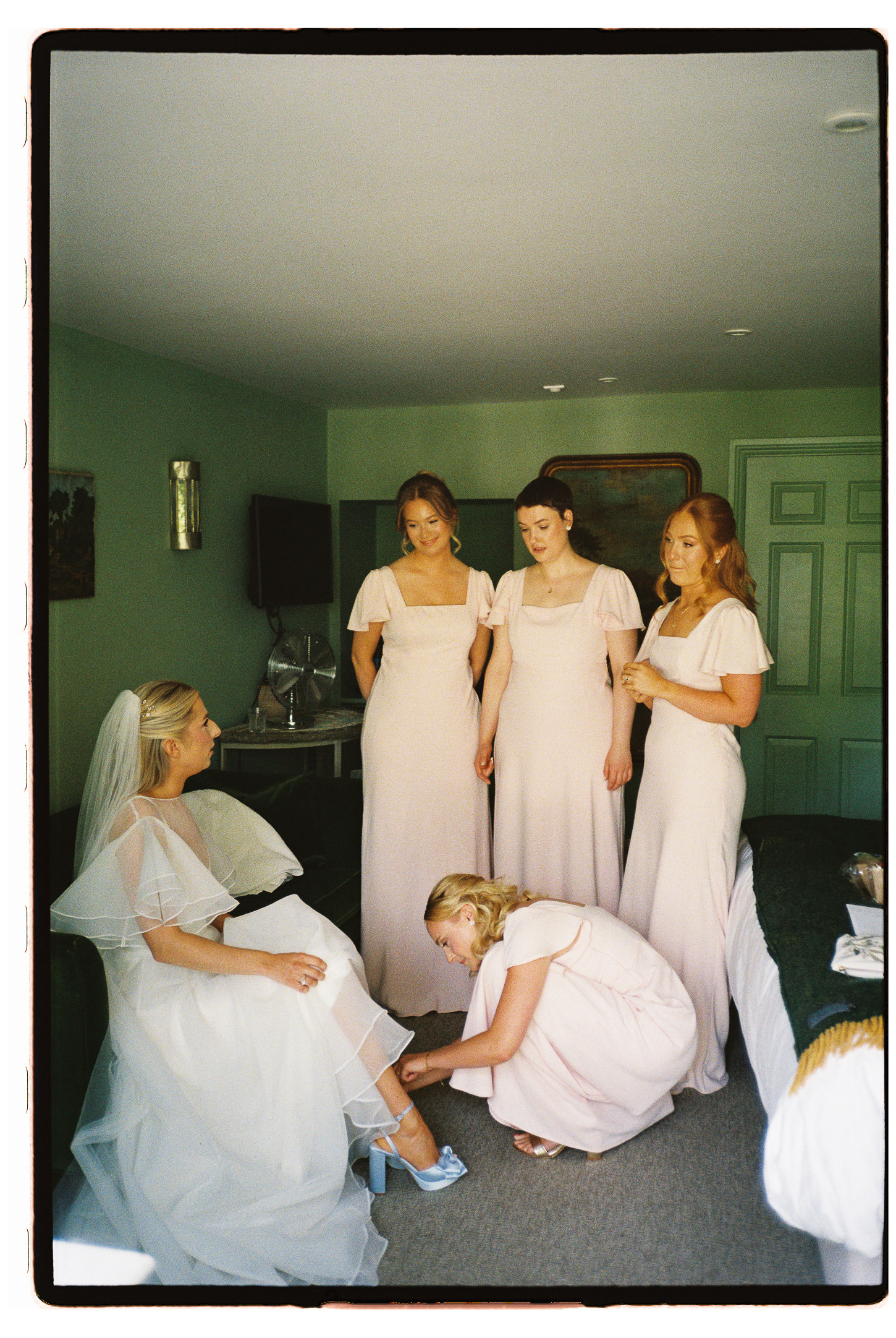 MADDY CIAN PREVIEW WEDDING FILM PHOTOGRAPHY OLD GORE BARN 003