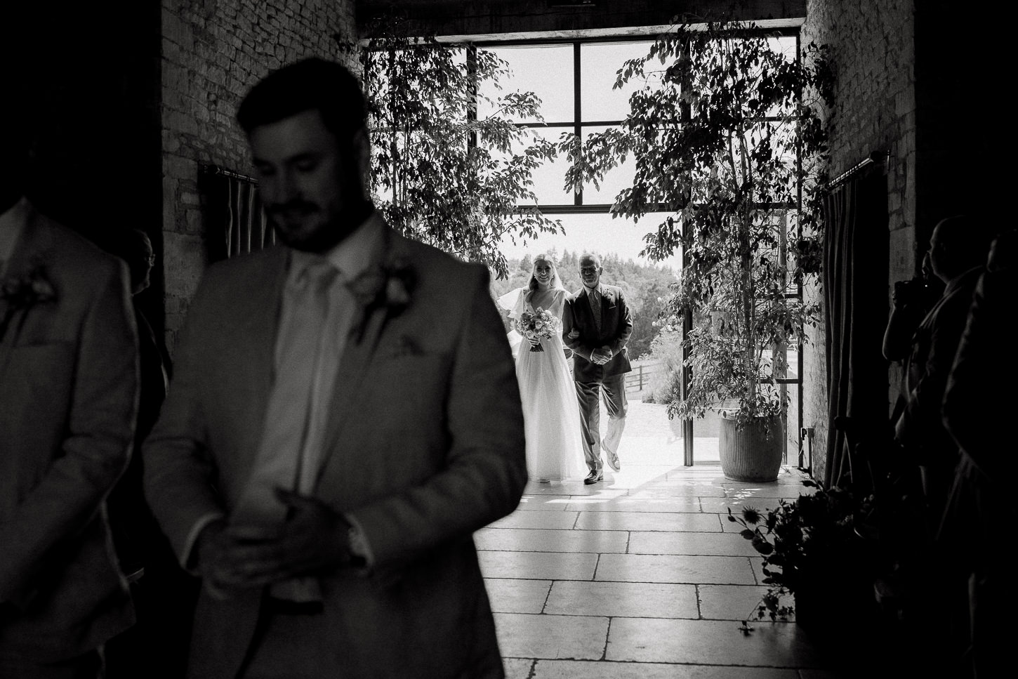 MADDY CIAN OLD GORE BARN COTWSOLDS WEDDING PHOTOGRAPHY 002