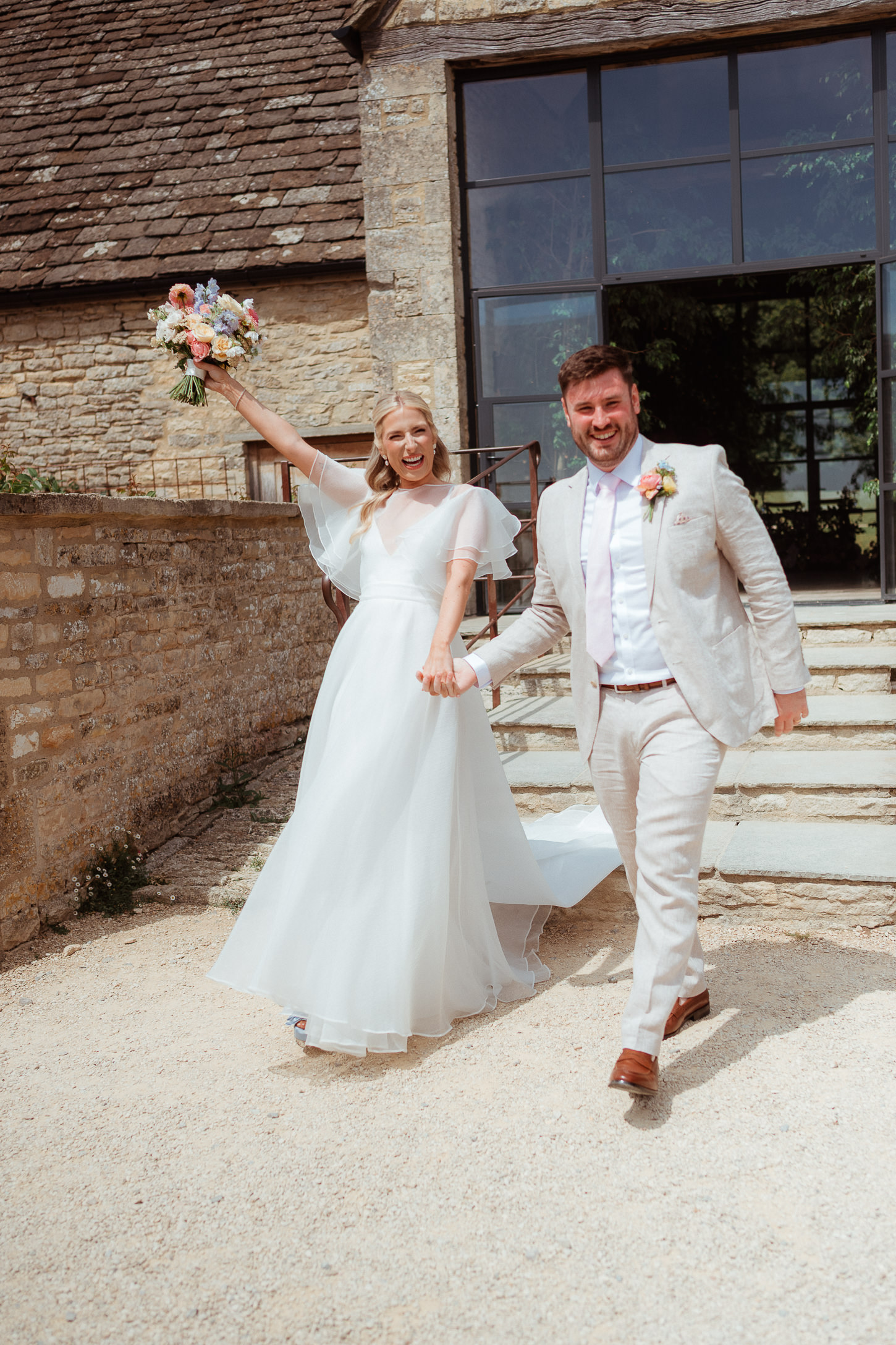 MADDY CIAN OLD GORE BARN COTWSOLDS WEDDING PHOTOGRAPHY 005