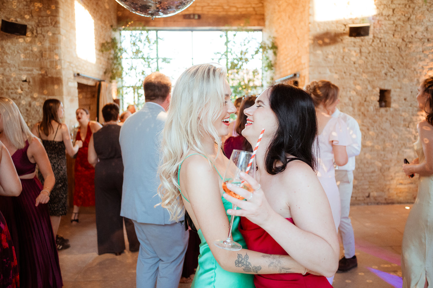 MADDY CIAN OLD GORE BARN COTWSOLDS WEDDING PHOTOGRAPHY 044