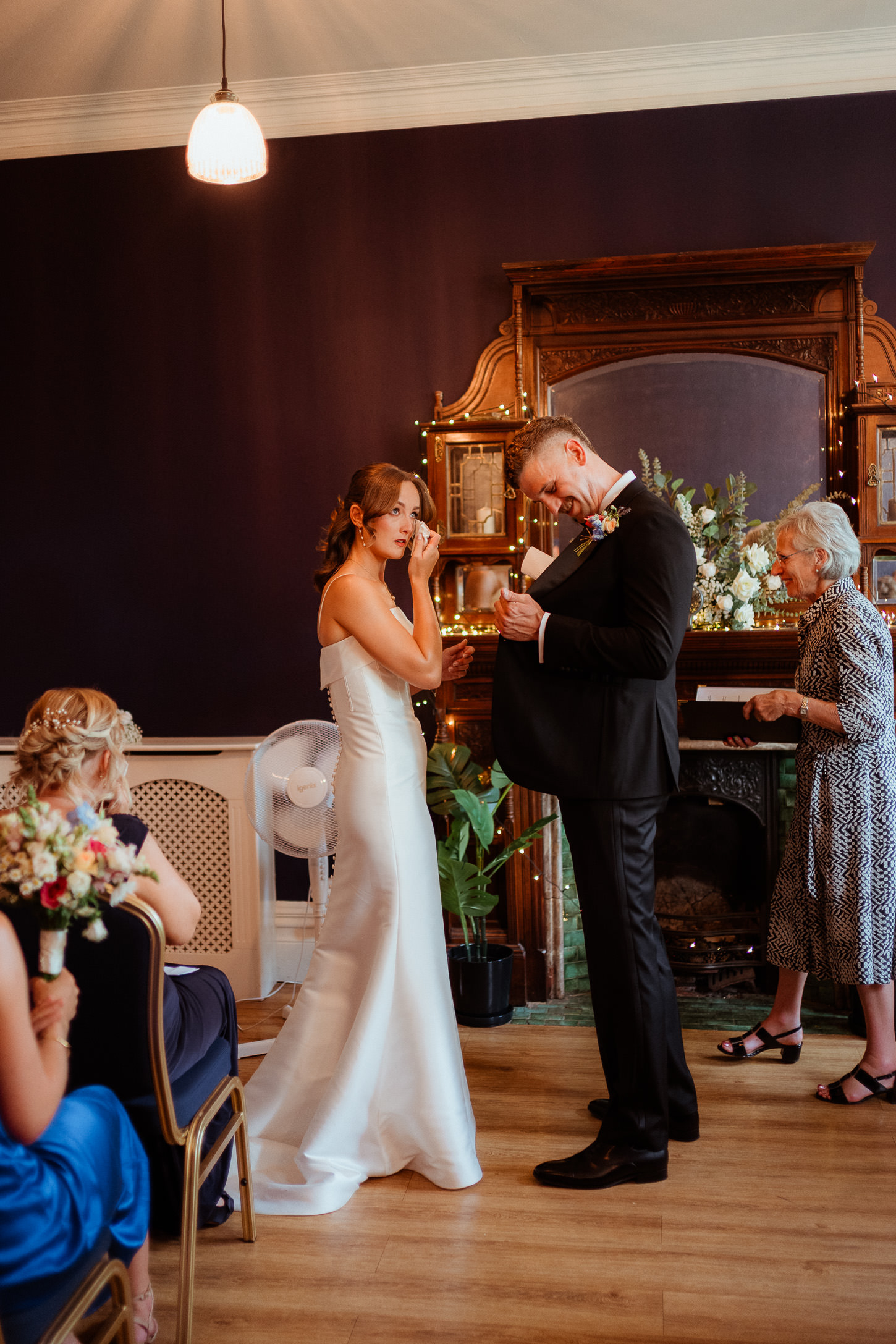KATE CRAIG INSOLE COURT CARDIFF PENARTH WEDDING PHOTOGRAPHY 002