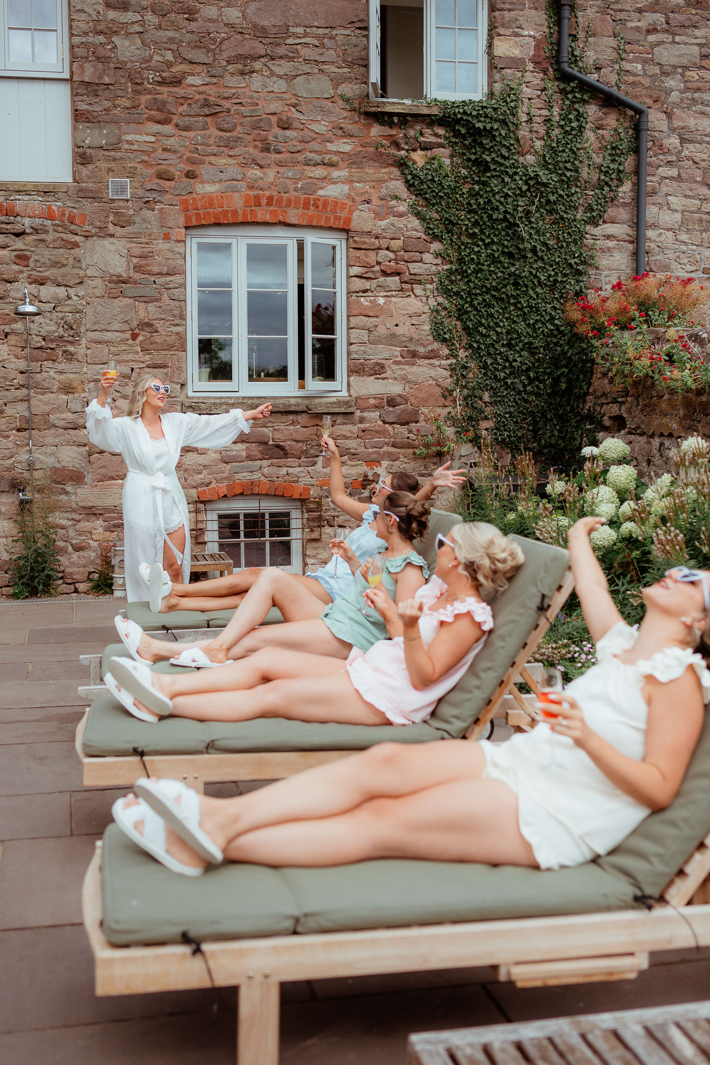 PREVIEWS MOLLY JORDAN LLANTILIO HOUSE WEDDING PHOTOGRAPHY 001