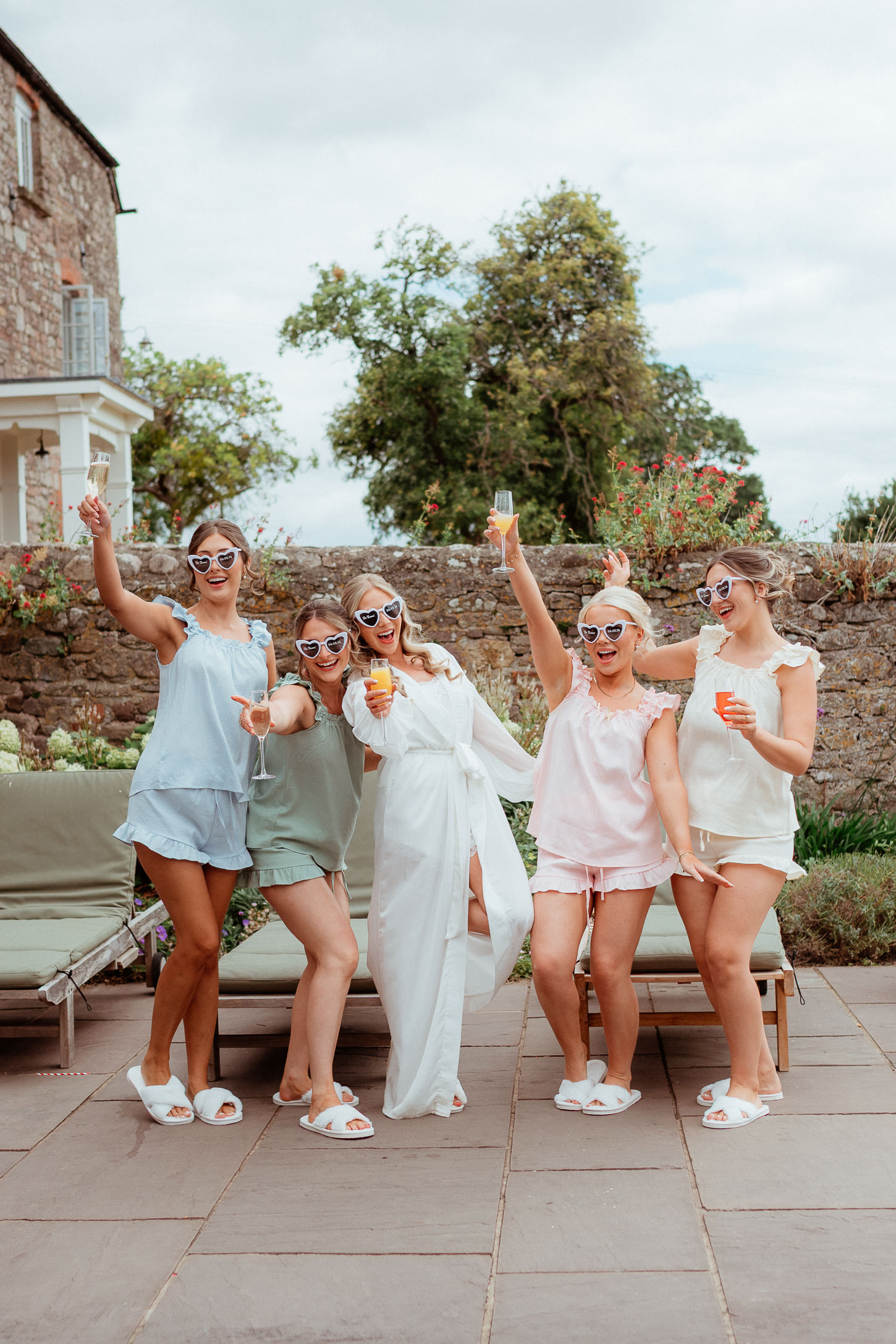 PREVIEWS MOLLY JORDAN LLANTILIO HOUSE WEDDING PHOTOGRAPHY 002