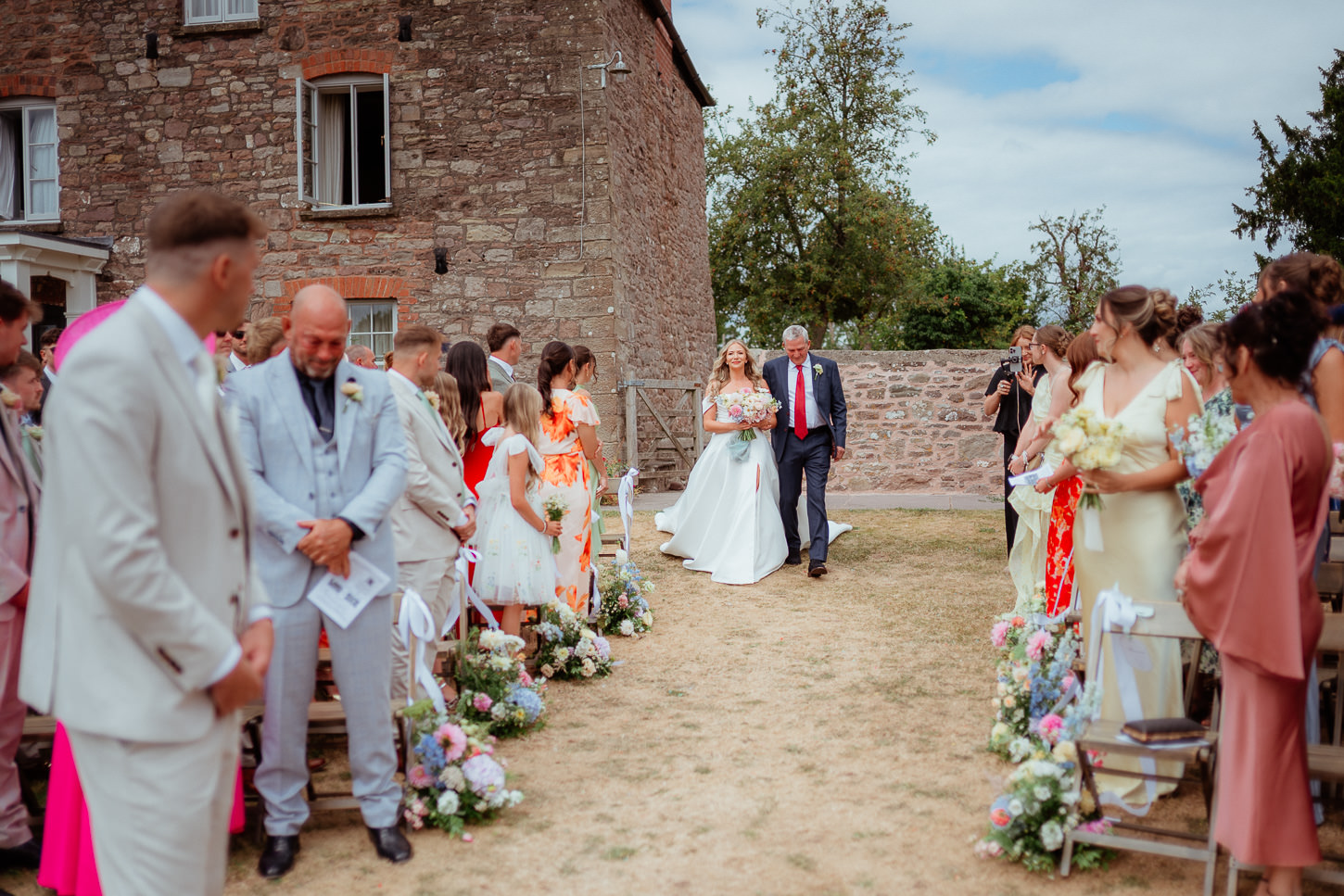 PREVIEWS MOLLY JORDAN LLANTILIO HOUSE WEDDING PHOTOGRAPHY 007