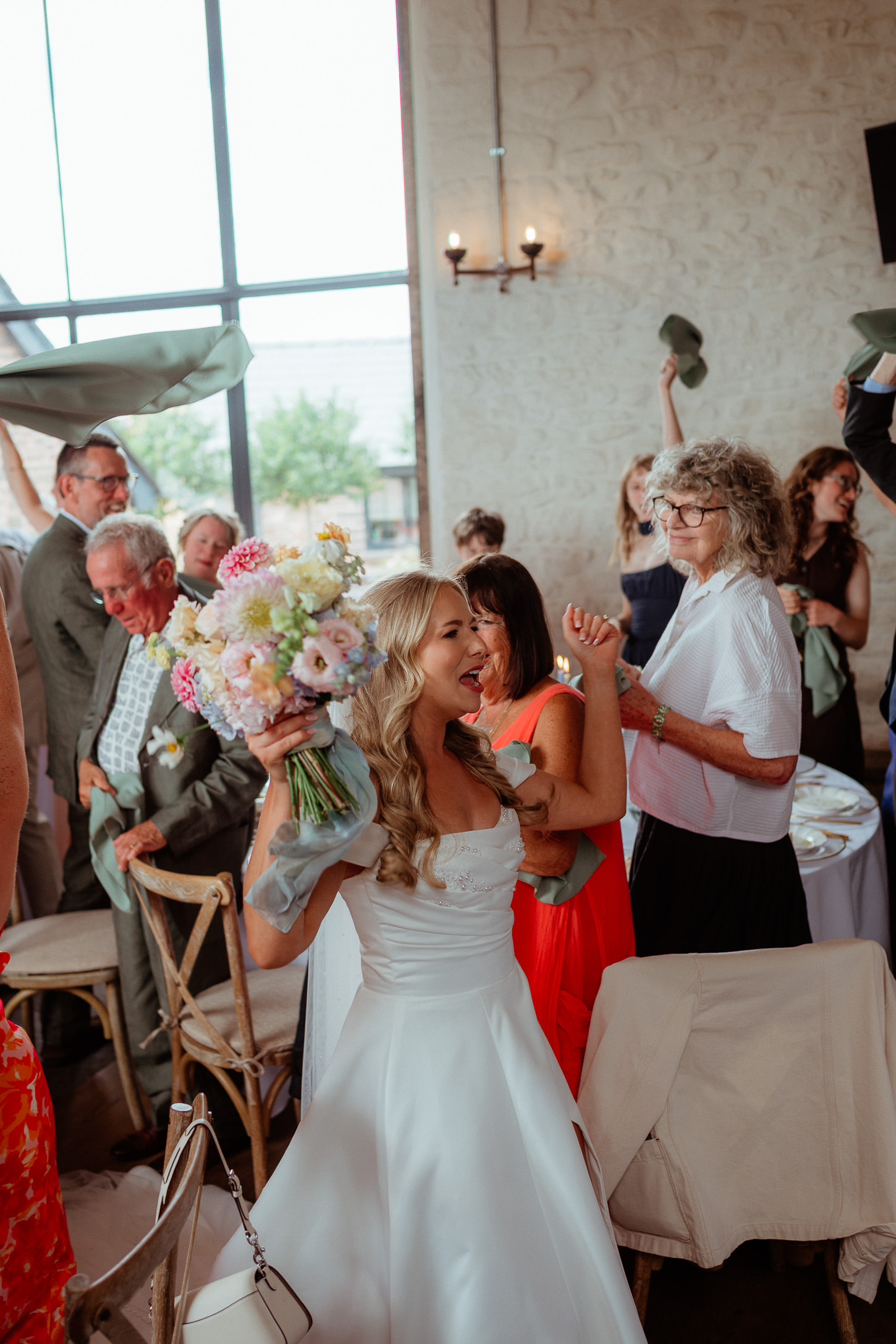 PREVIEWS MOLLY JORDAN LLANTILIO HOUSE WEDDING PHOTOGRAPHY 021