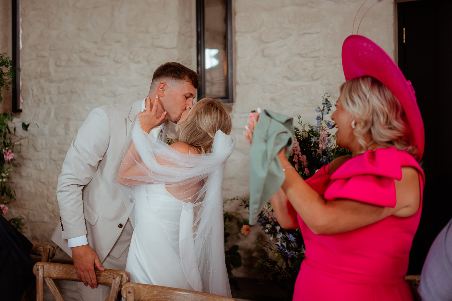 PREVIEWS MOLLY JORDAN LLANTILIO HOUSE WEDDING PHOTOGRAPHY 022