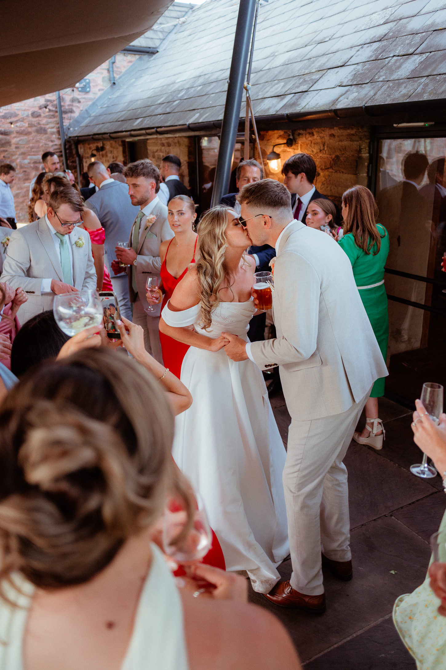 PREVIEWS MOLLY JORDAN LLANTILIO HOUSE WEDDING PHOTOGRAPHY 032