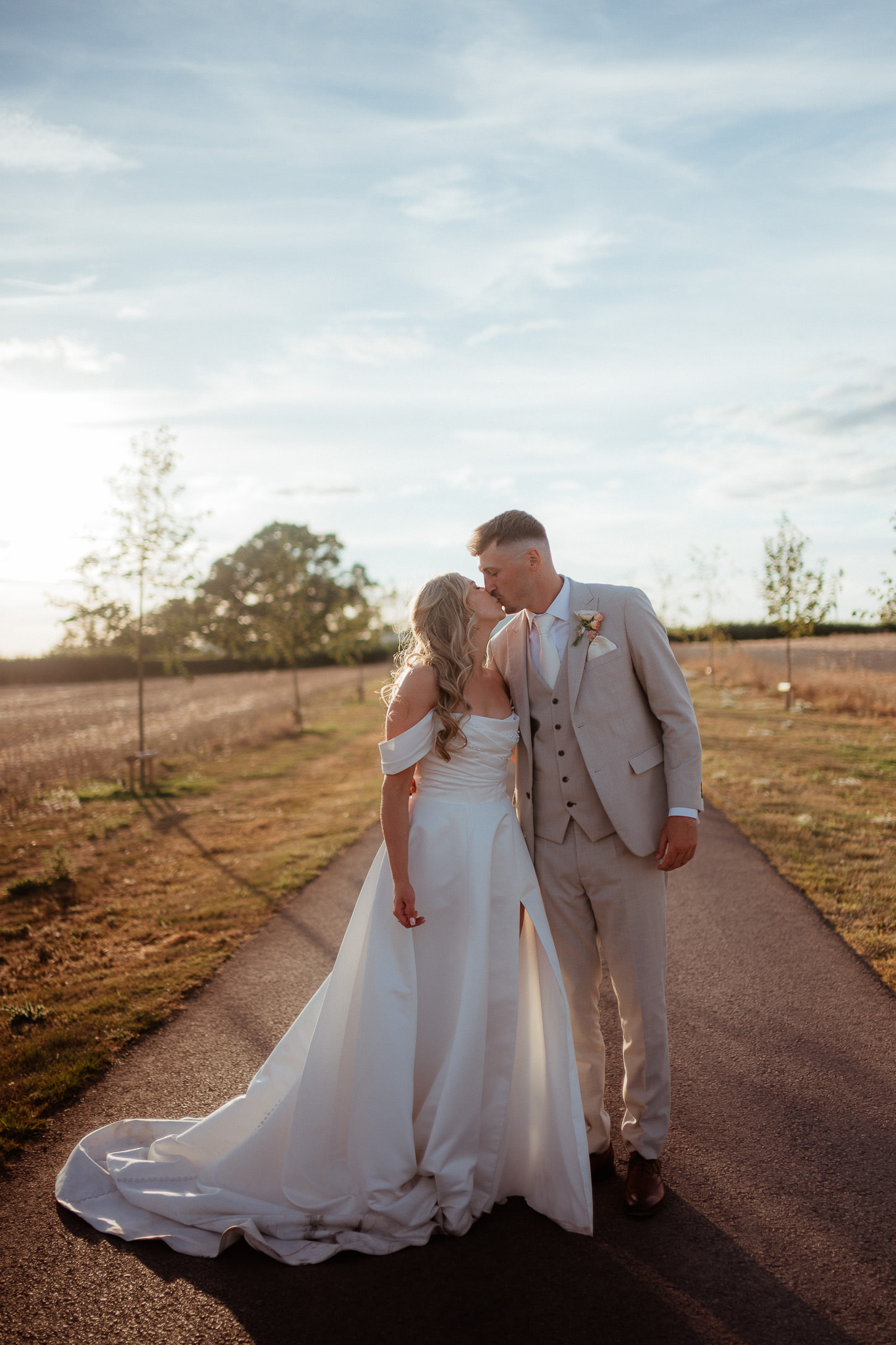 PREVIEWS MOLLY JORDAN LLANTILIO HOUSE WEDDING PHOTOGRAPHY 037