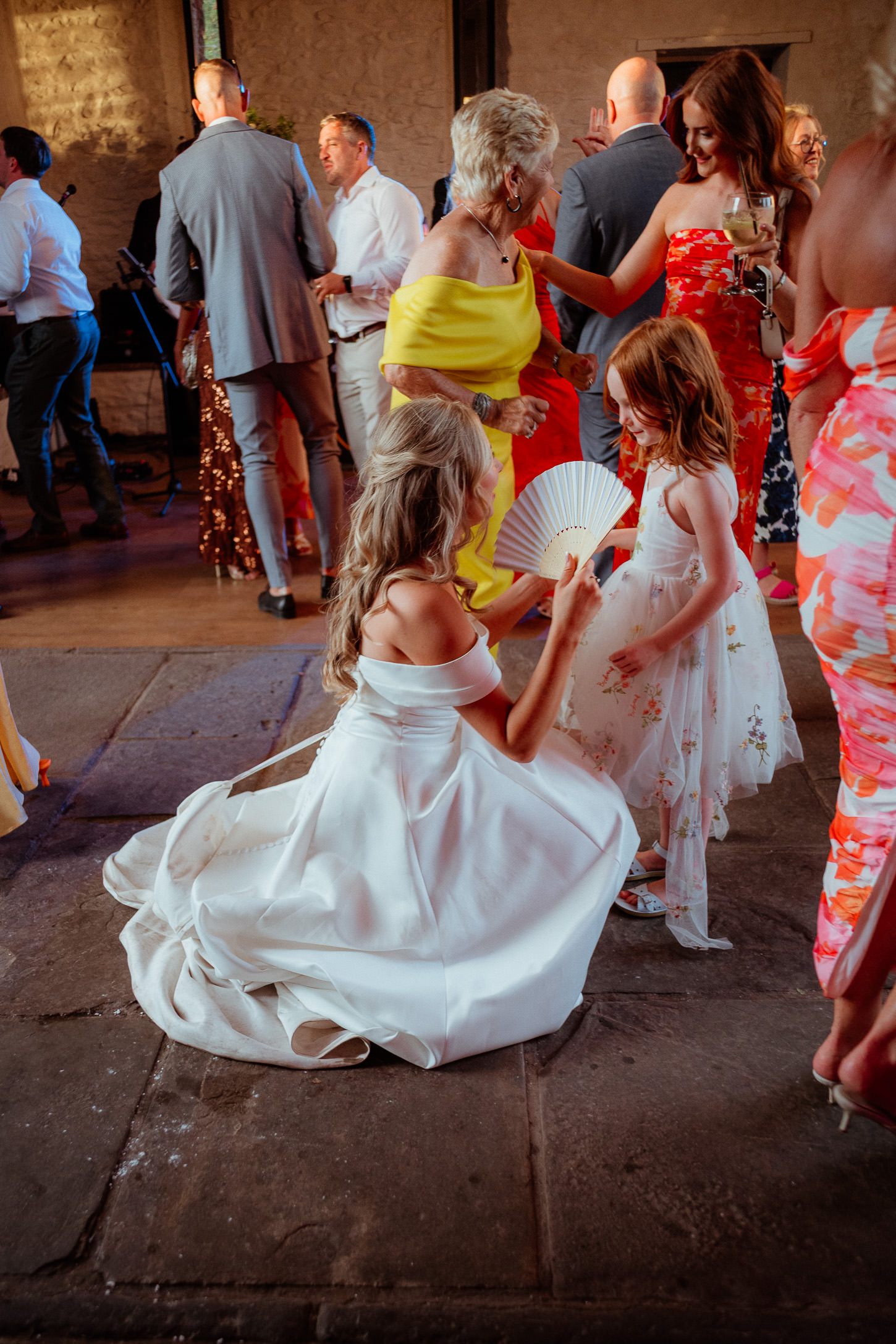 PREVIEWS MOLLY JORDAN LLANTILIO HOUSE WEDDING PHOTOGRAPHY 042