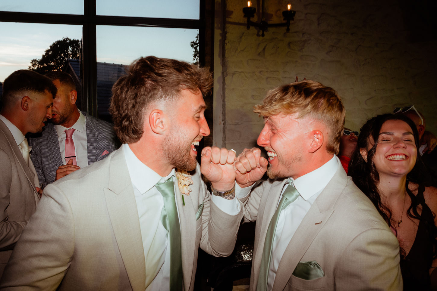 PREVIEWS MOLLY JORDAN LLANTILIO HOUSE WEDDING PHOTOGRAPHY 045