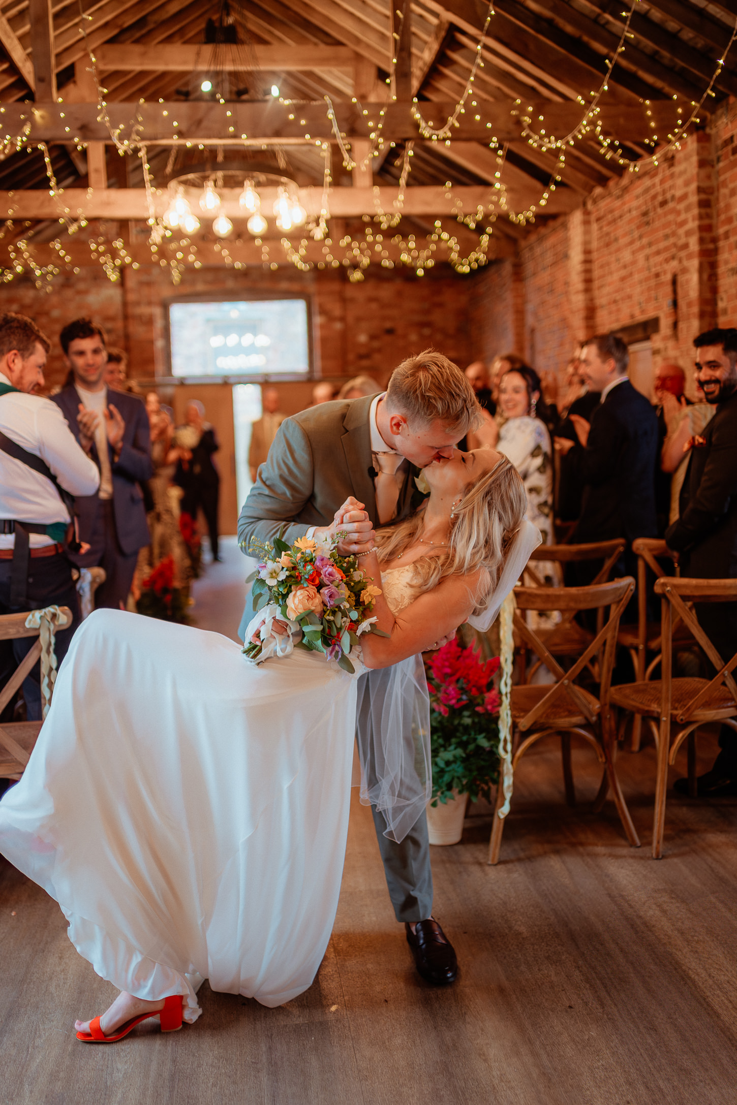JOSIE KIERAN THE RIDGEWAY BARNS WILTSHIRE WEDDING PHOTOGRAPHY 007