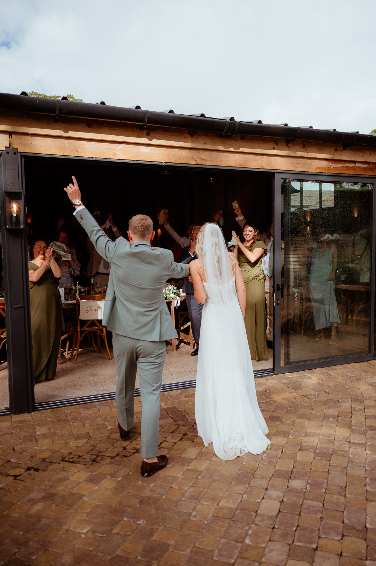 JOSIE KIERAN THE RIDGEWAY BARNS WILTSHIRE WEDDING PHOTOGRAPHY 016