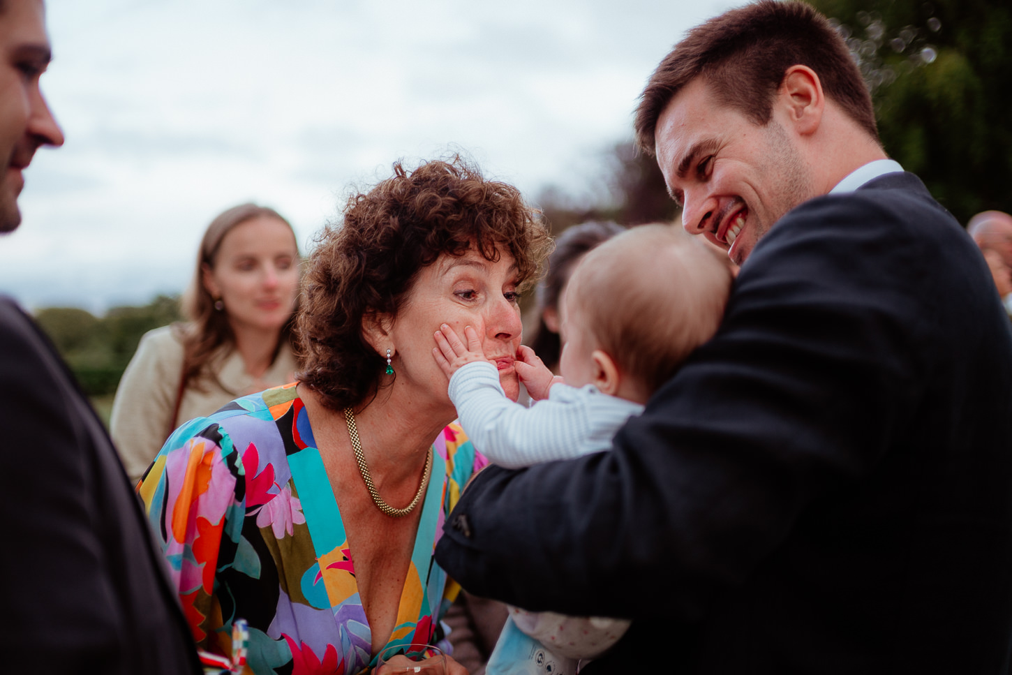 JOSIE KIERAN THE RIDGEWAY BARNS WILTSHIRE WEDDING PHOTOGRAPHY 031