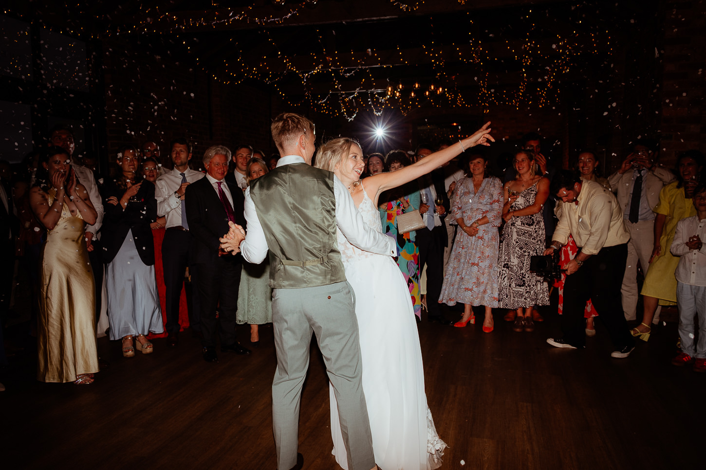 JOSIE KIERAN THE RIDGEWAY BARNS WILTSHIRE WEDDING PHOTOGRAPHY 035