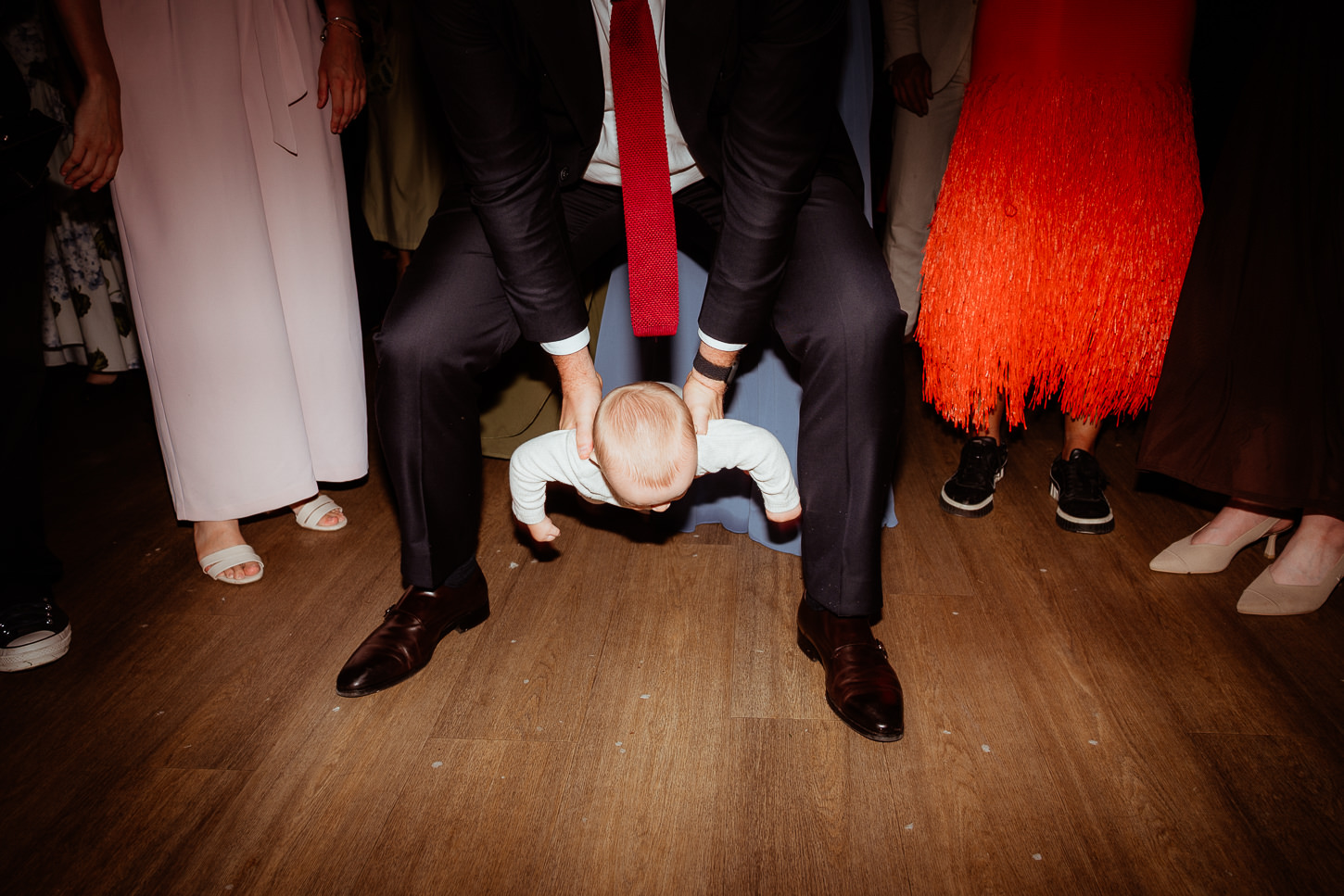 JOSIE KIERAN THE RIDGEWAY BARNS WILTSHIRE WEDDING PHOTOGRAPHY 040