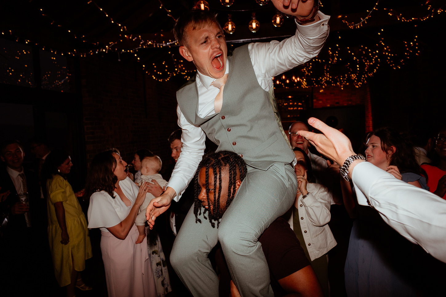 JOSIE KIERAN THE RIDGEWAY BARNS WILTSHIRE WEDDING PHOTOGRAPHY 042