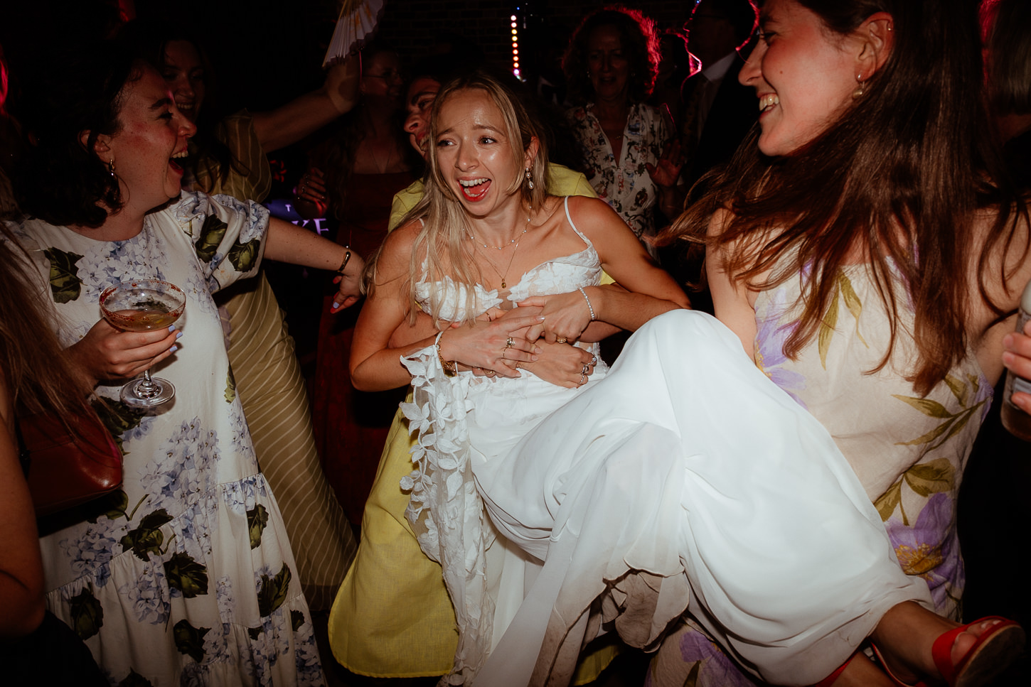 JOSIE KIERAN THE RIDGEWAY BARNS WILTSHIRE WEDDING PHOTOGRAPHY 046