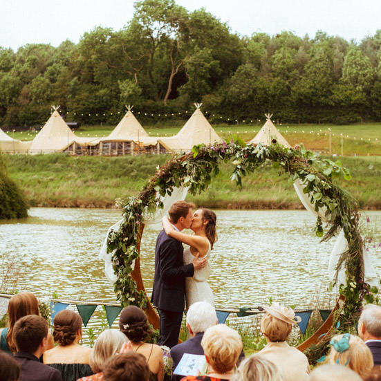 Hadsham Farm, Oxfordshire Wedding Photography 
